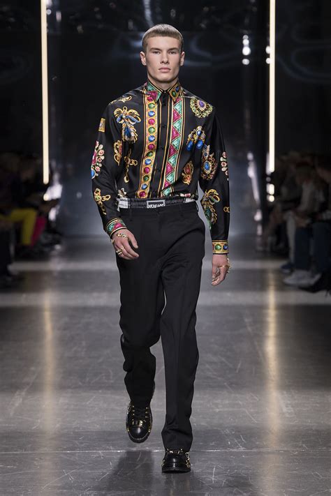 ropa de hombre versace|Versace official online store.